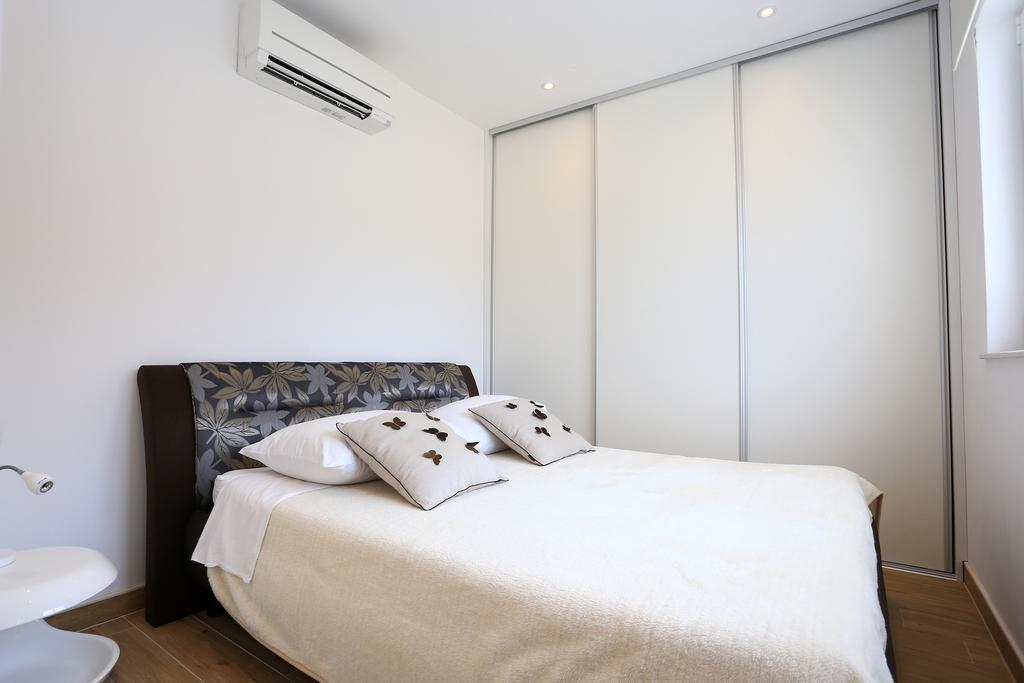 Villa Summer Dreams Apartments Murter Exterior photo