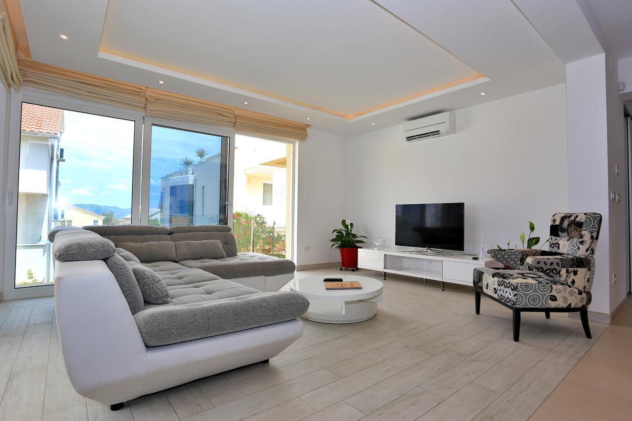 Villa Summer Dreams Apartments Murter Exterior photo
